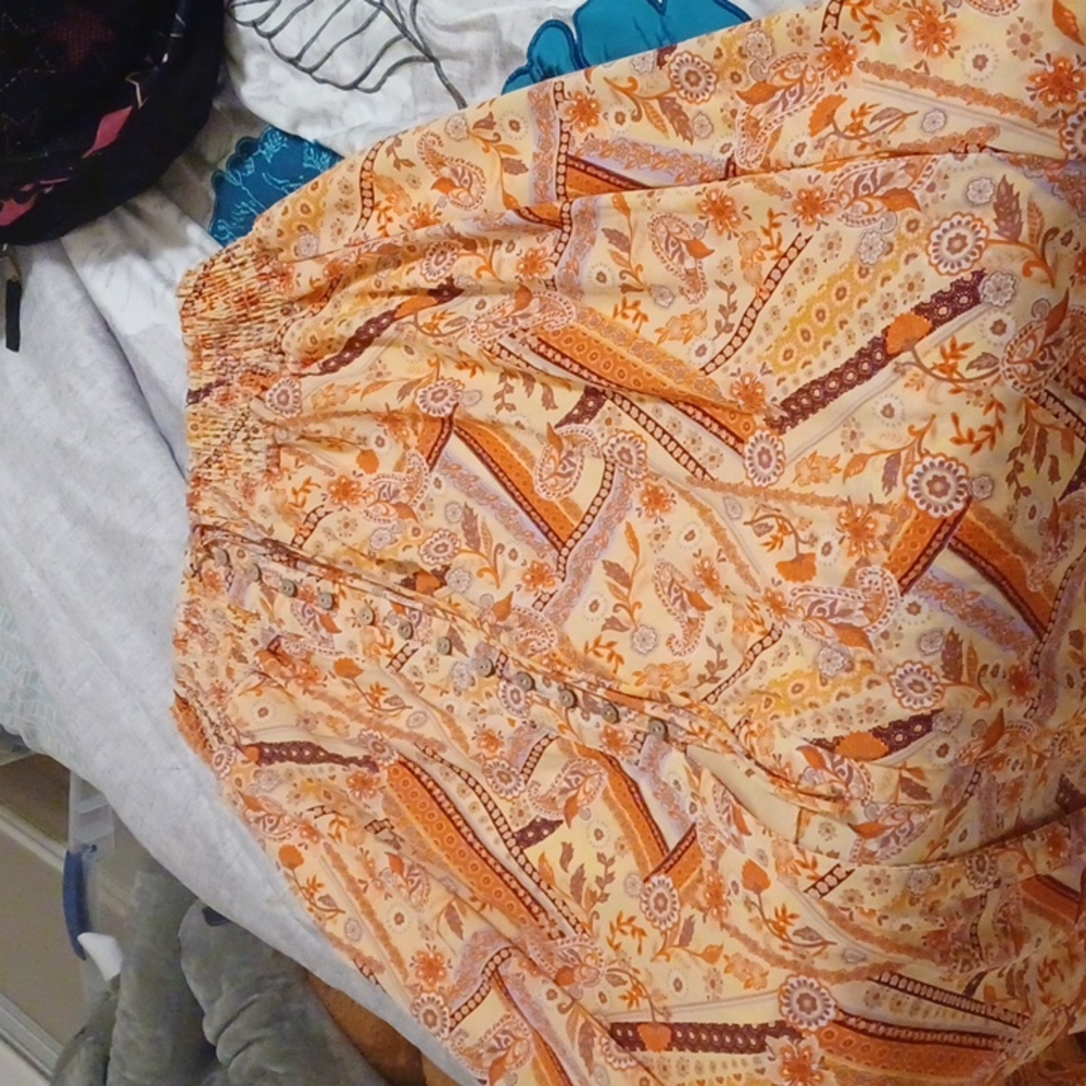 High low skirt from buckle